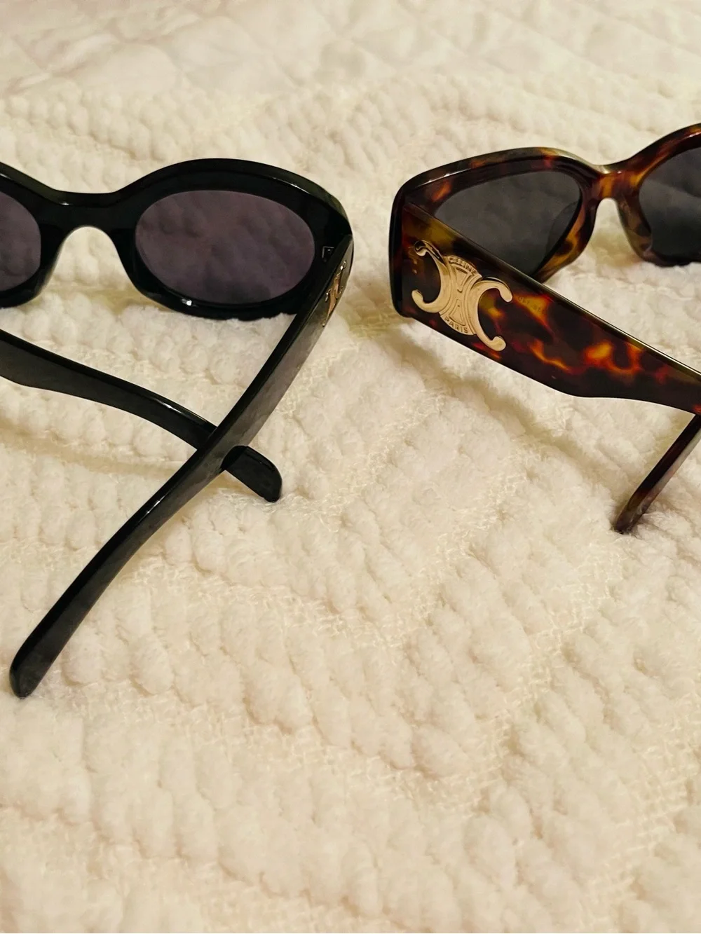 Bundle of Boutique sunnies Oval Sunglasses & Tortoiseshell Rectangle Sunglasses